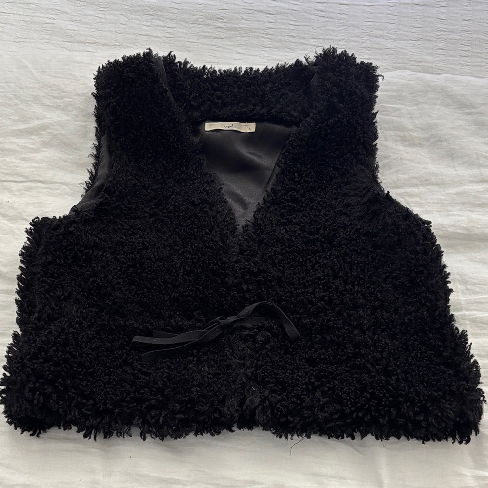 Hazel Black Textured Vest